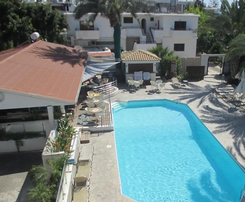 Andries Aparthotel Paphos